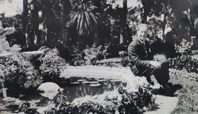 Thorolf Skattebo en la fuente de quinta, Colonia del Sacramento.